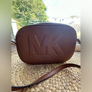 Brand NEW Michael Kors Tan Cross Body